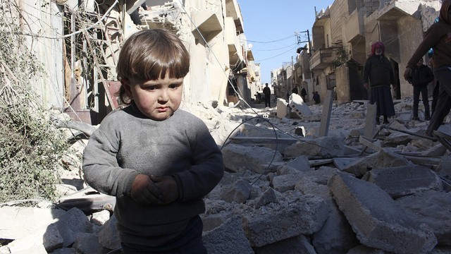 Okul harçlıklarını Halep’e gönderdiler