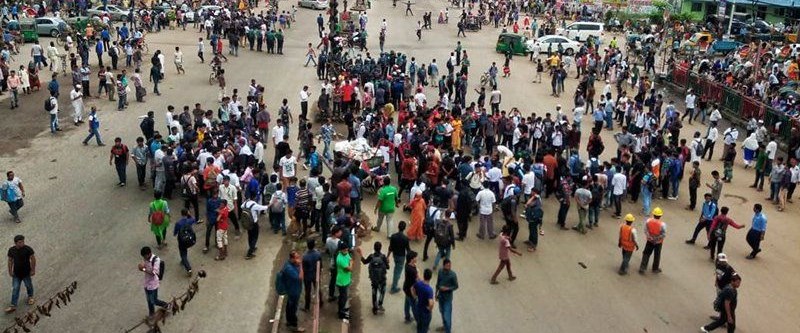 Bangladeş’te öğrenci protestoları nedeniyle eğitime ara verildi