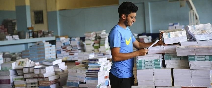 Türkiye’den Suriye’ye 3 milyon 600 bin ders kitabı